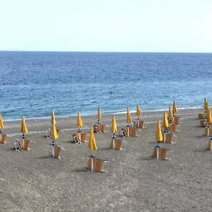 Thea Giardini Naxos