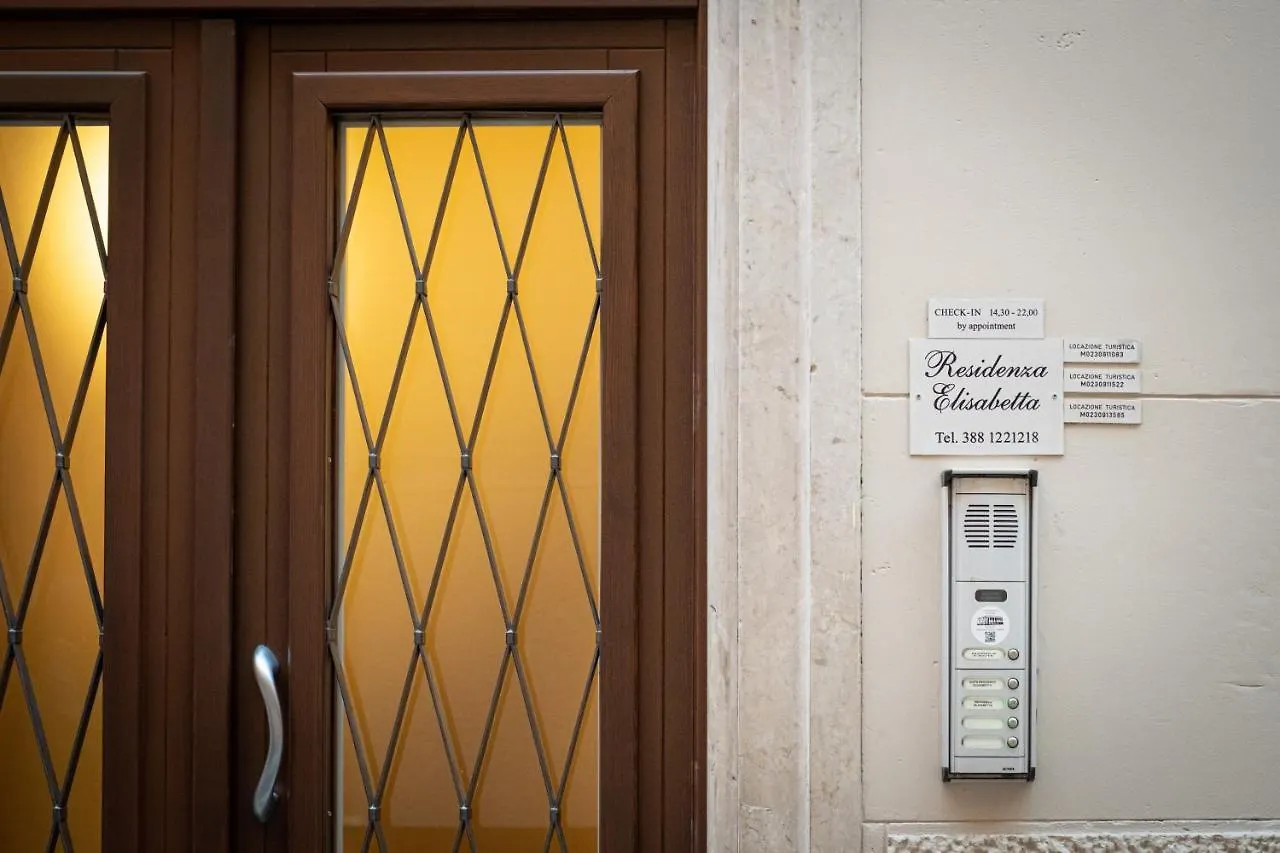 Konukevi Residenza Elisabetta Otel Verona İtalya